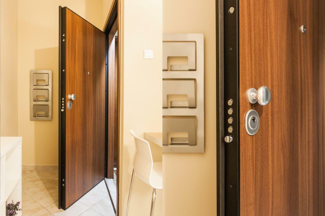 Central, Quiet, Cozy, Very Clean Private Apartment Close To Acropolis Atene Esterno foto