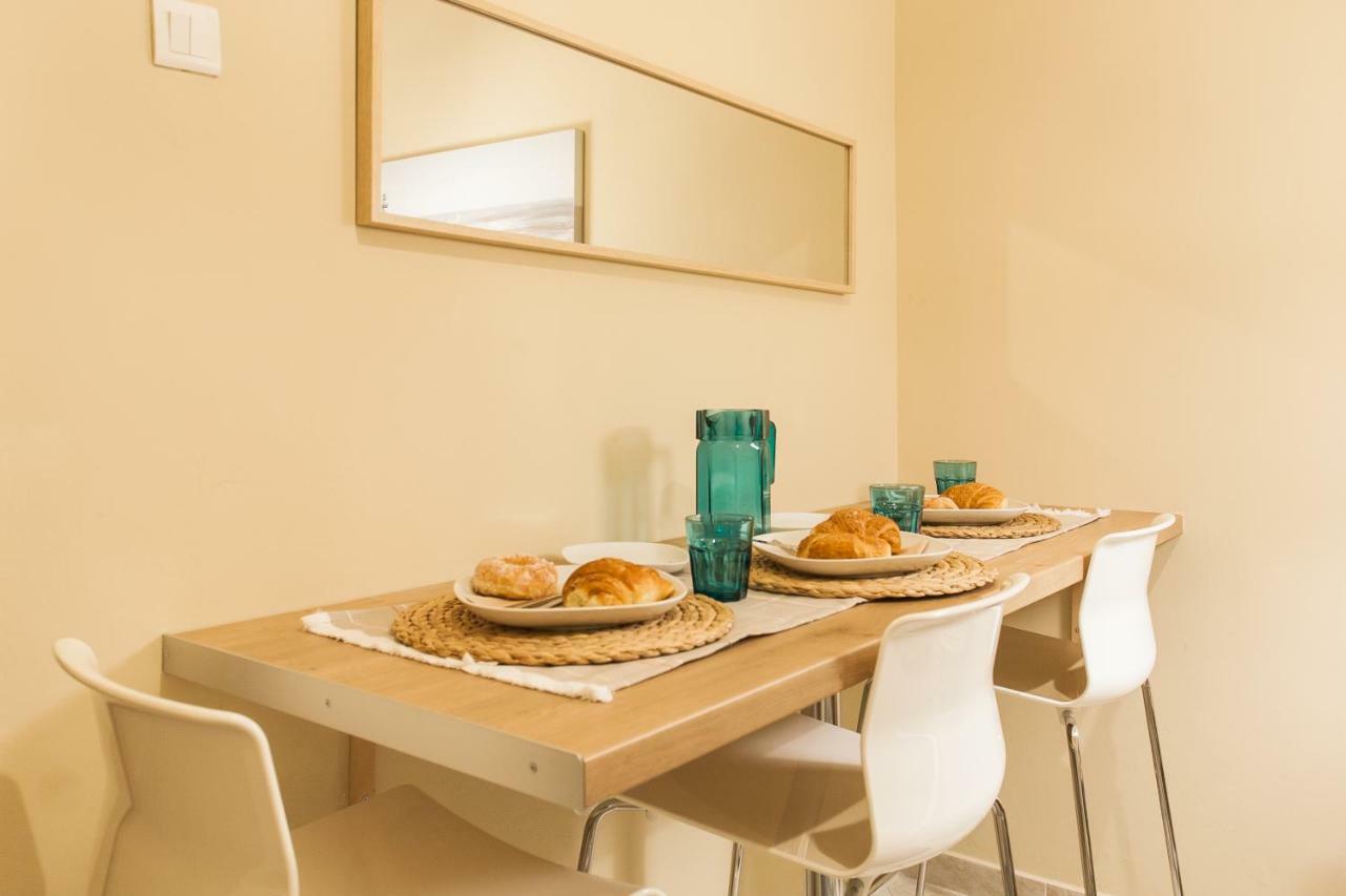 Central, Quiet, Cozy, Very Clean Private Apartment Close To Acropolis Atene Esterno foto